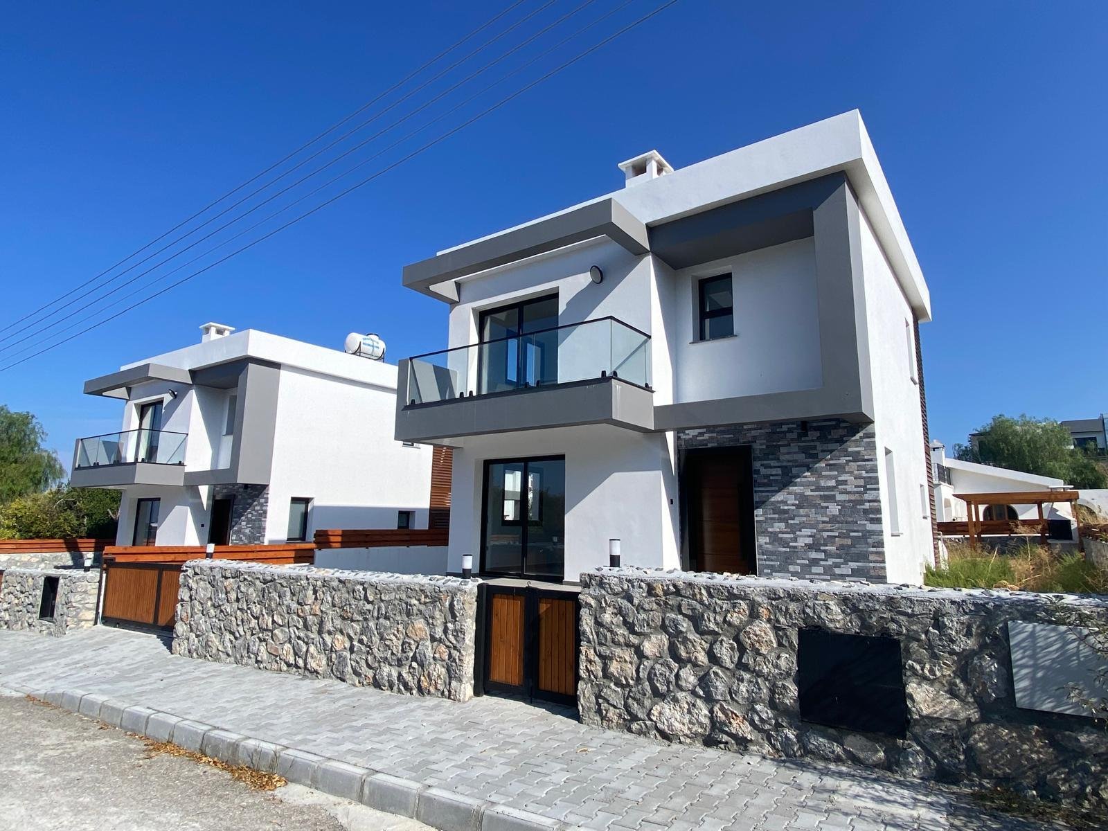 GİRNE ALSANCAK BÖLGESİNDE TAMAMLANMIŞ 3+1 LÜKS TASARIM SATILIK VİLLA