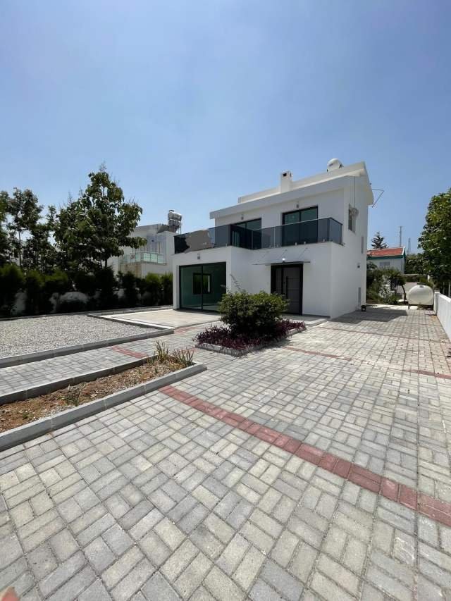 DENİZE SADECE 60 METRE MESAFEDE MÜSTAKİL VİLLA!